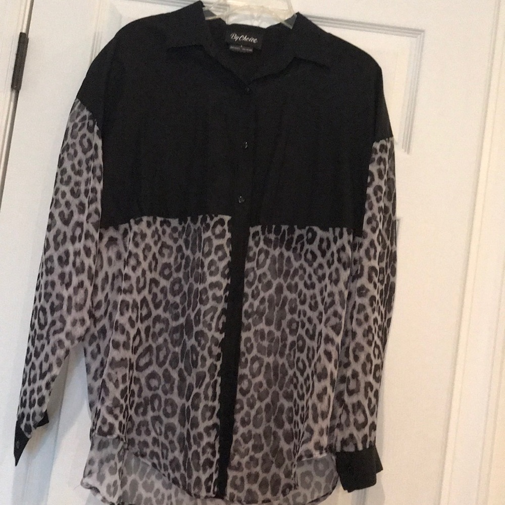 😎Sexy Animal Print Blouse😎